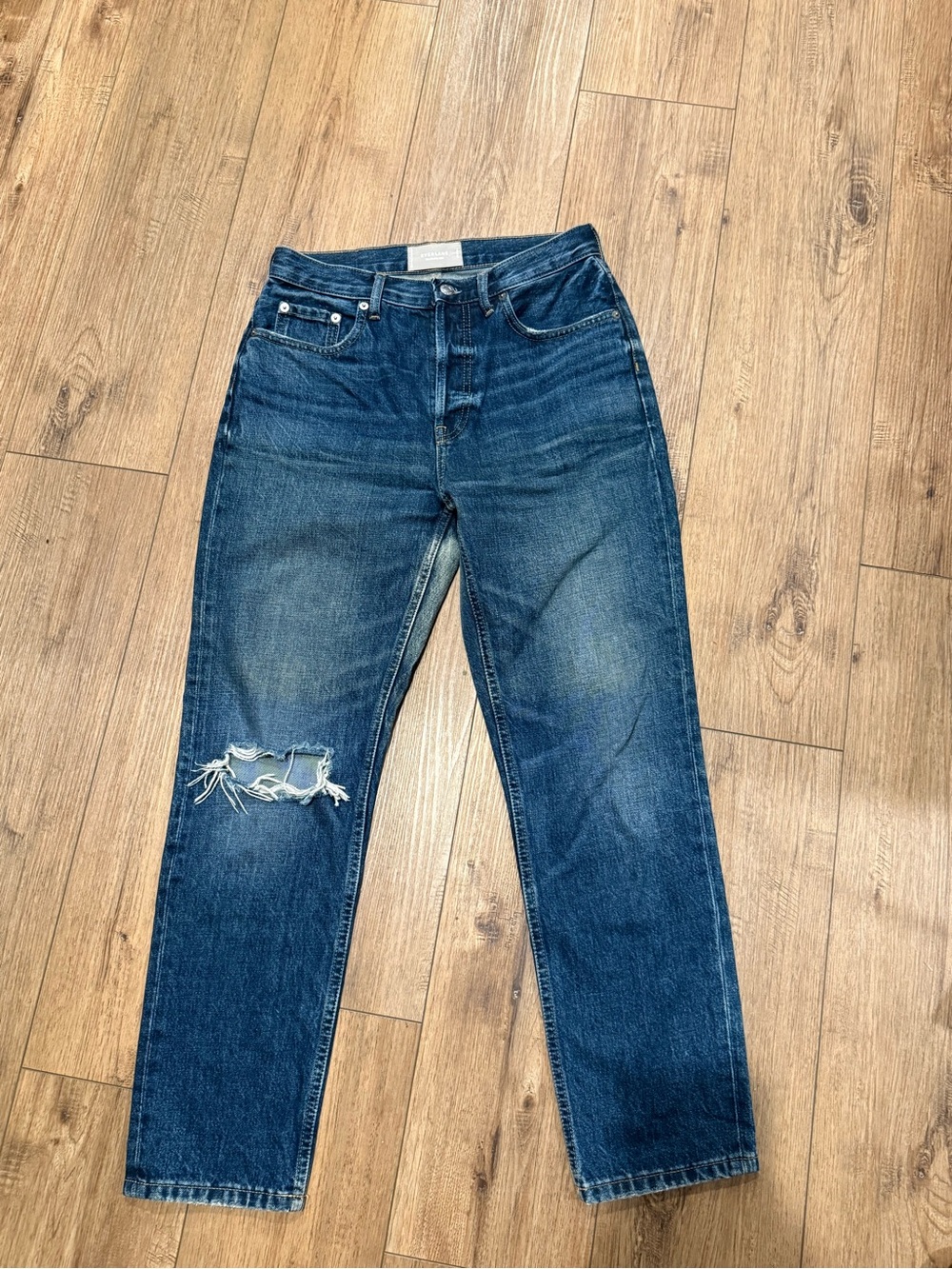 Everlane The Cheeky Jeans in Classic Blue Distressed Jeans